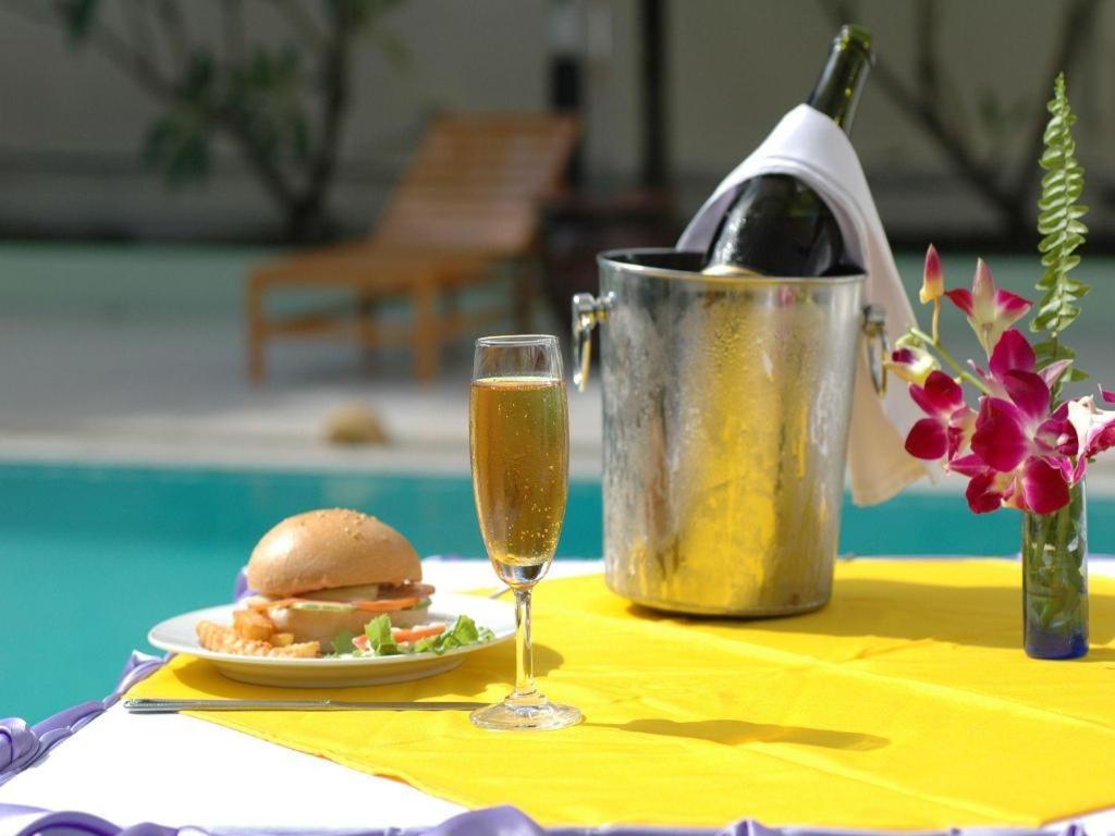 Yuzana Garden Hotel Yangon Dış mekan fotoğraf